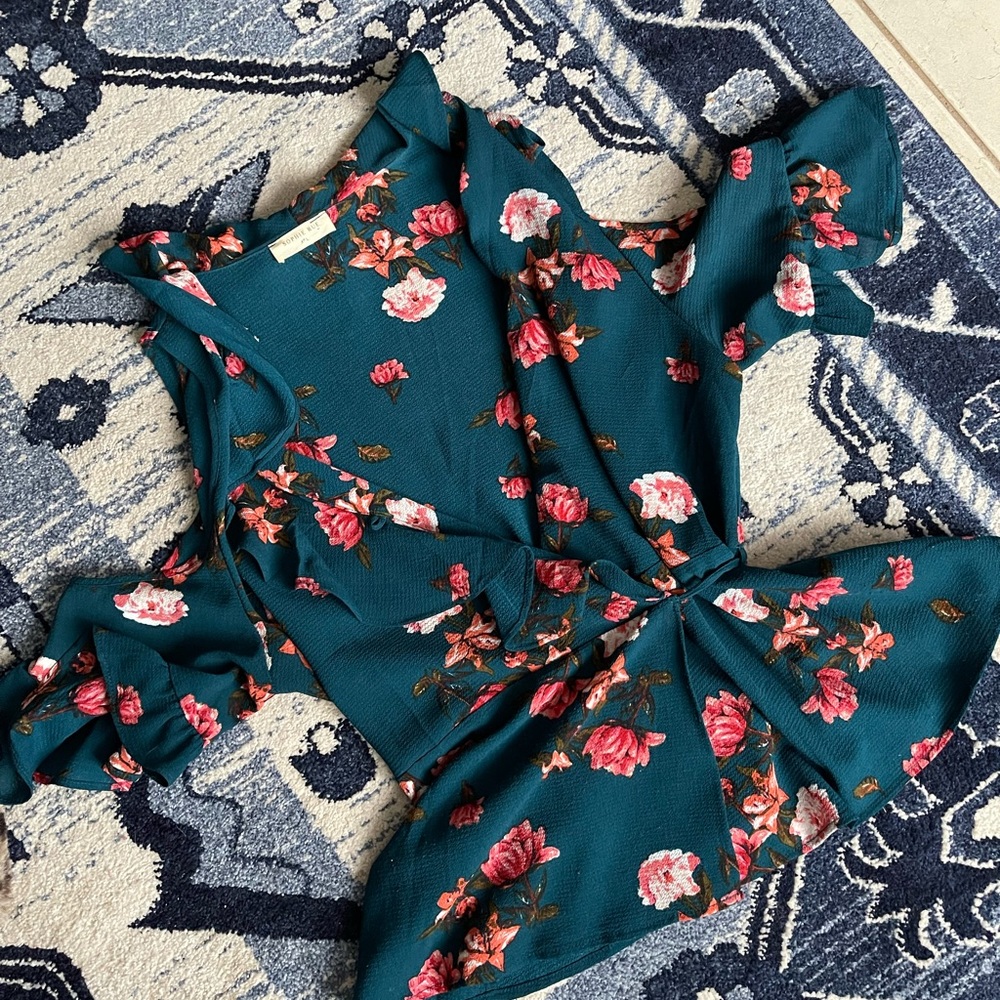 Women’s floral wraparound top